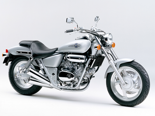 第3位 マグナ250