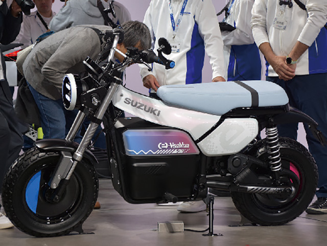 ワールドプレミアの『e-VanVan』